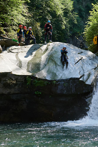 Le tobogan/saut du canyon Eau-Rousse