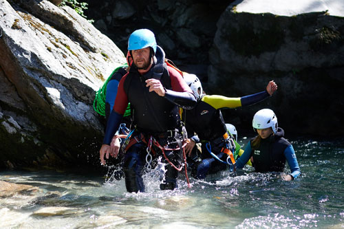 Le tobogan/saut du canyon Eau-Rousse