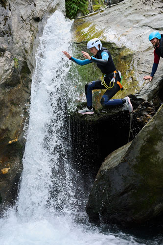 Autre saut dans le canyon Eau-Rousse